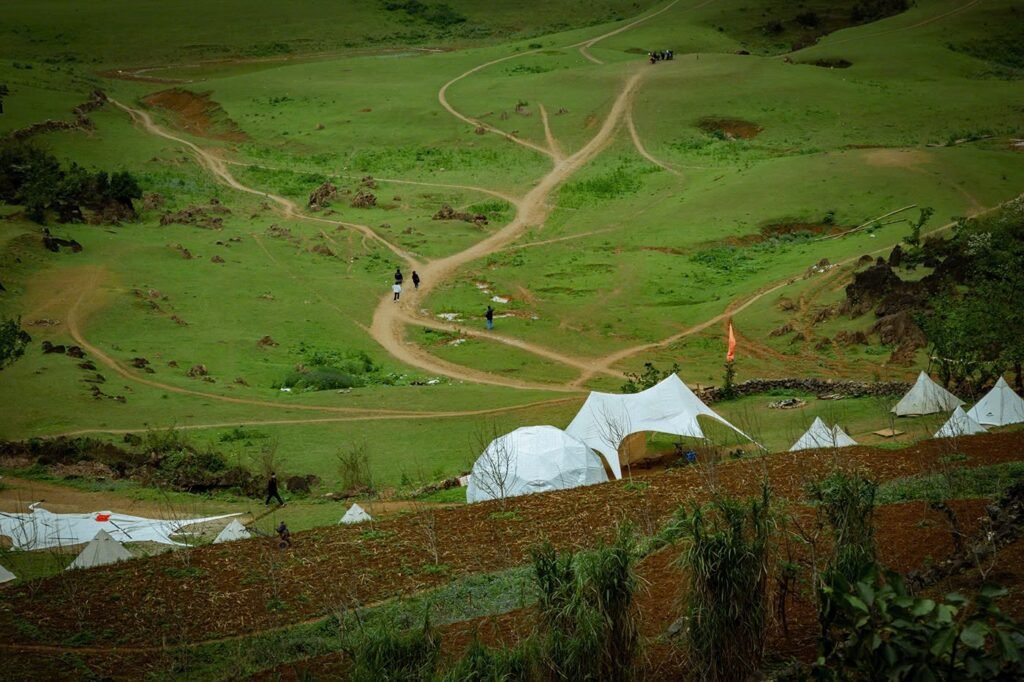 Khu Camping Núi Thủng