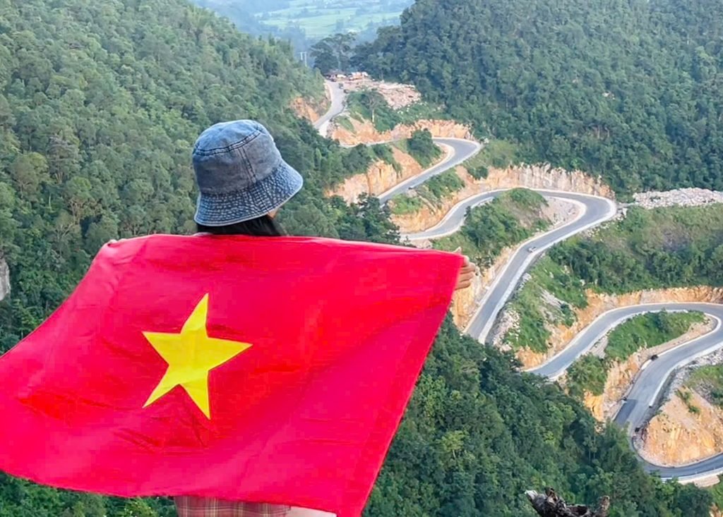 Đèo Khau Cốc Chà (Đèo 15 Tầng)